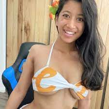 Hawaii Girl - @hawaiigirl_cb [Hawaii OnlyFans Models sexy photo] wearing a bikini